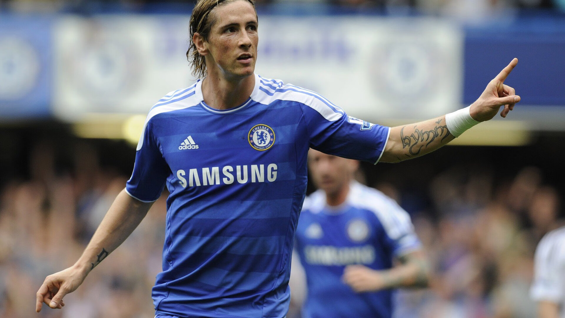 特斯·冯·迪克：巧妙的传球创造机会，成为南非队全场的进攻发起点